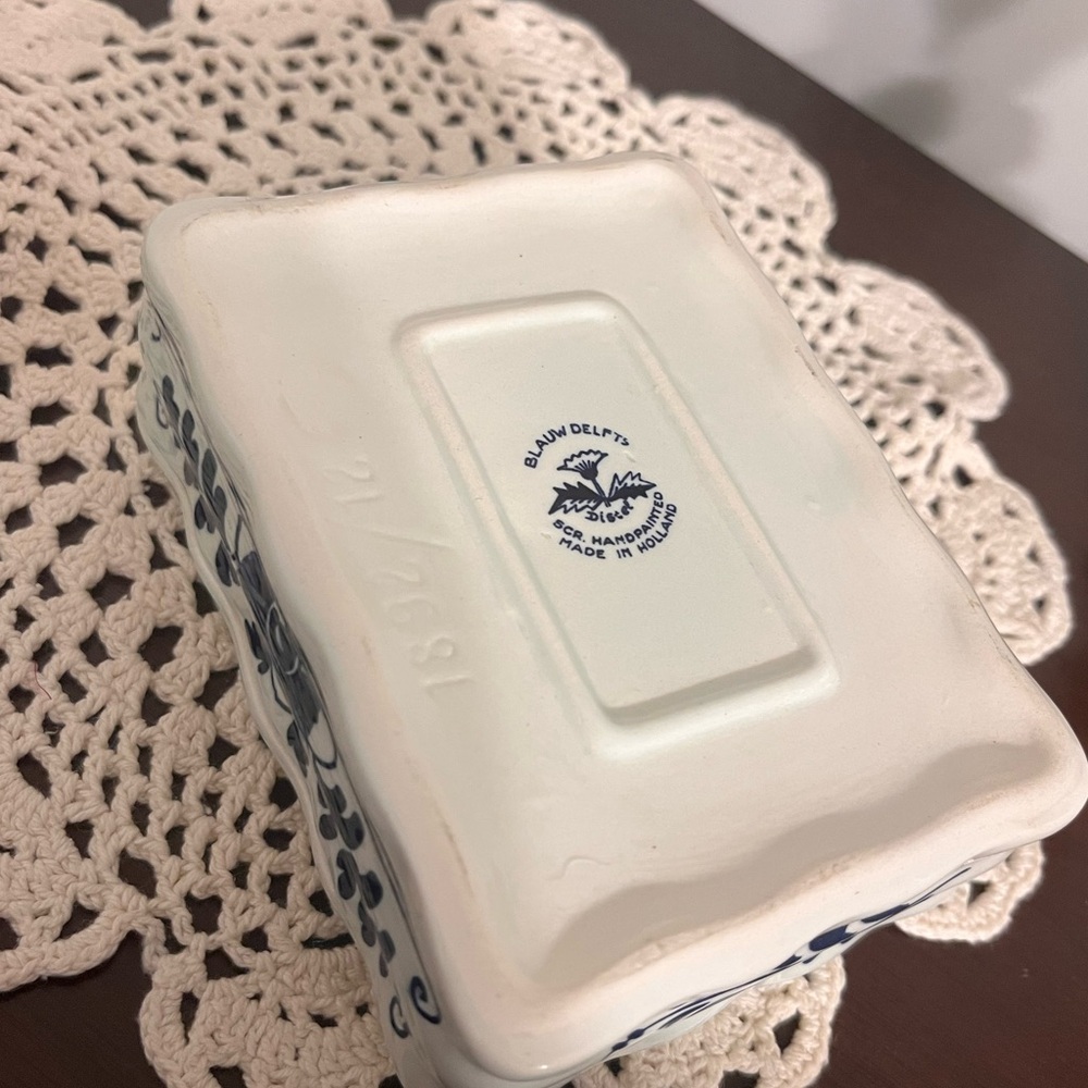 Delft Holland Blue Floral Trinket Jewelry Box - Picture 6 of 8